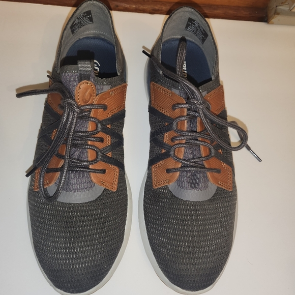 Olukai Mio Li Sneakers - Picture 10 of 10